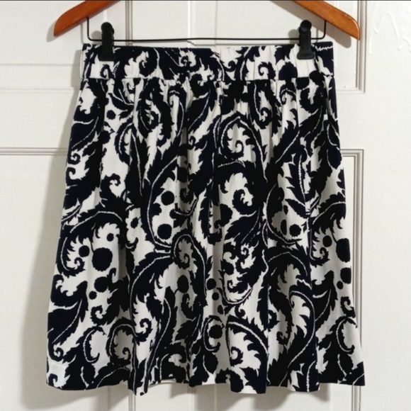 🖤BR X Milly Collection🖤 - Black/White Feather Print Elastic Waist A-Line Skirt - Picture 2 of 14